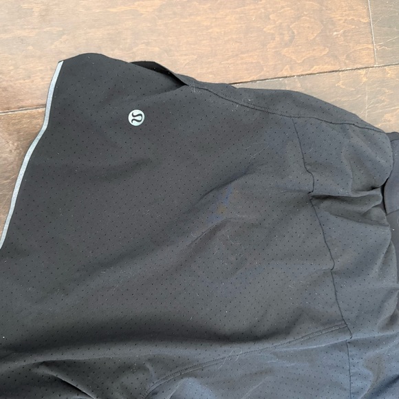 lululemon athletica Black Men's Running Shorts - Picture 4 of 4